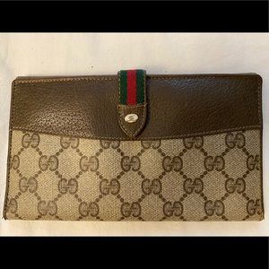 Classic Gucci Wallet